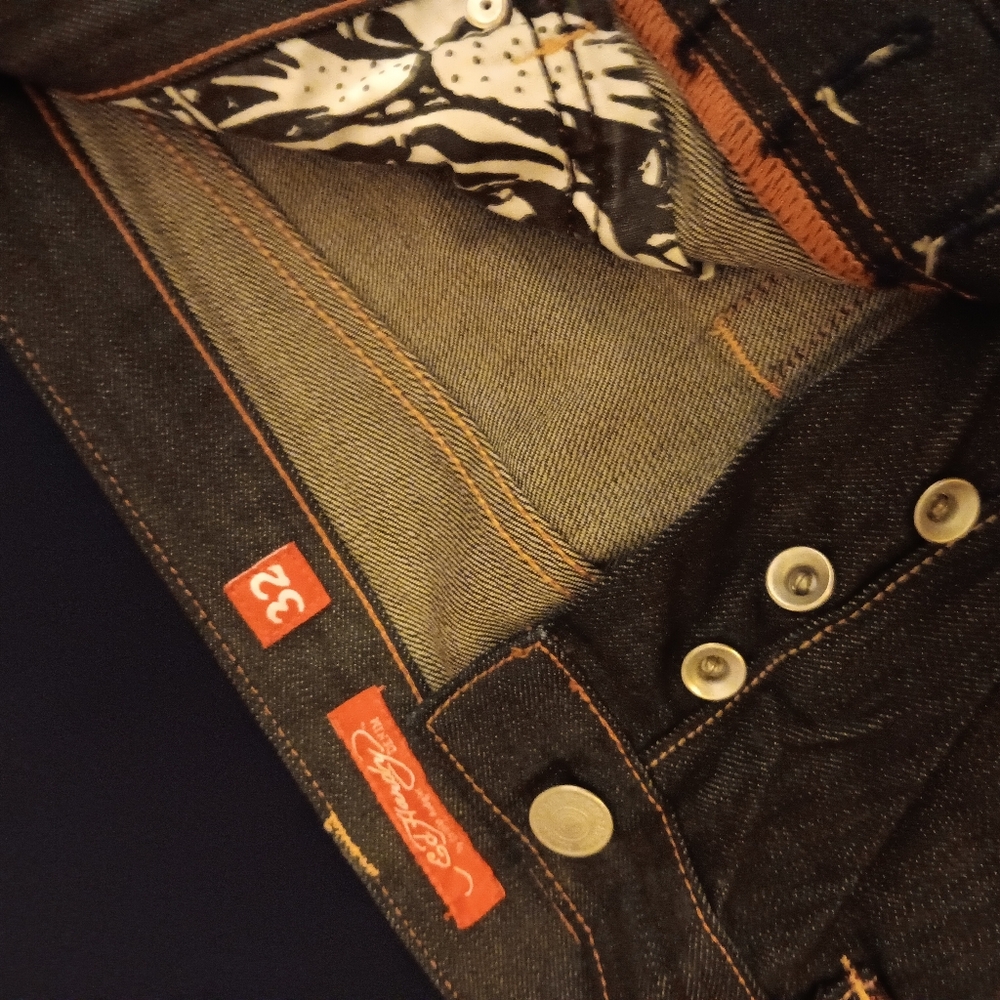 Ed Hardy - Picture 5 of 10